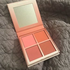 Anastasia Beverly Hills blush palette in Radiant